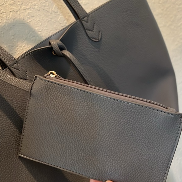 Taupe Textured Handbag w Matching Inner Wristlet Gold Trim Great Condition 💕 - Picture 3 of 13